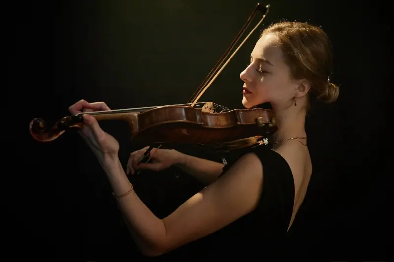 Aria Volenne Concert Violinist